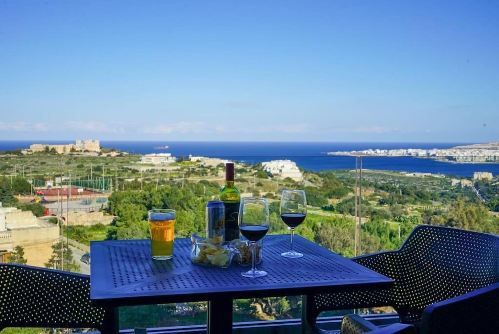 Your Escape: Where Every Sunrise Becomes A Memory Mellieha Exterior photo