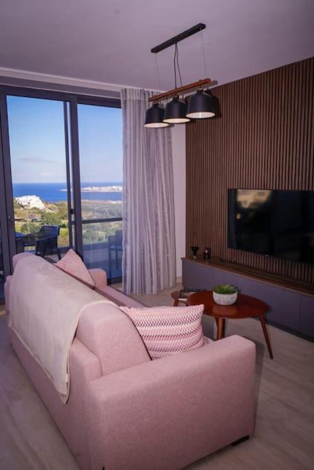 Your Escape: Where Every Sunrise Becomes A Memory Mellieha Exterior photo